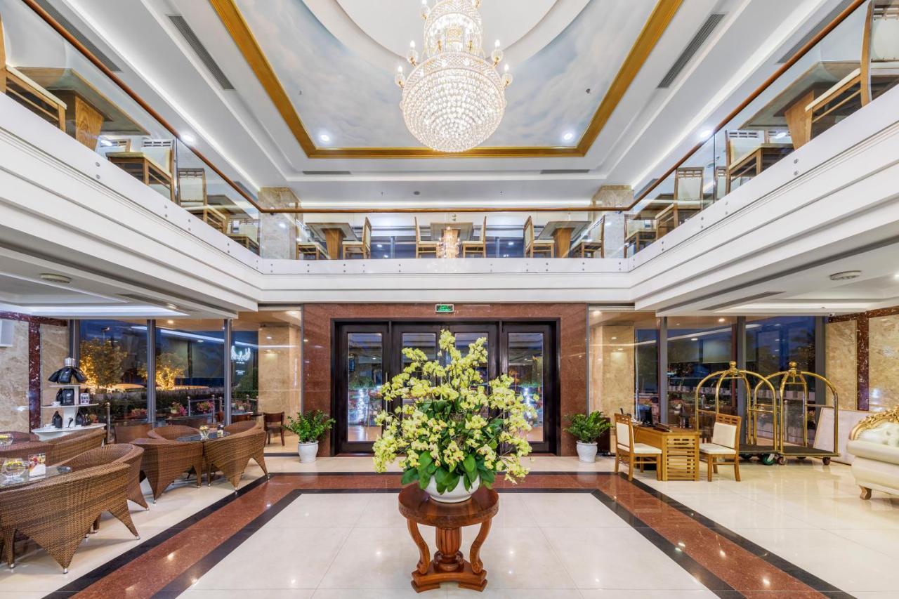 Serene Beach Hotel Danang Exterior photo