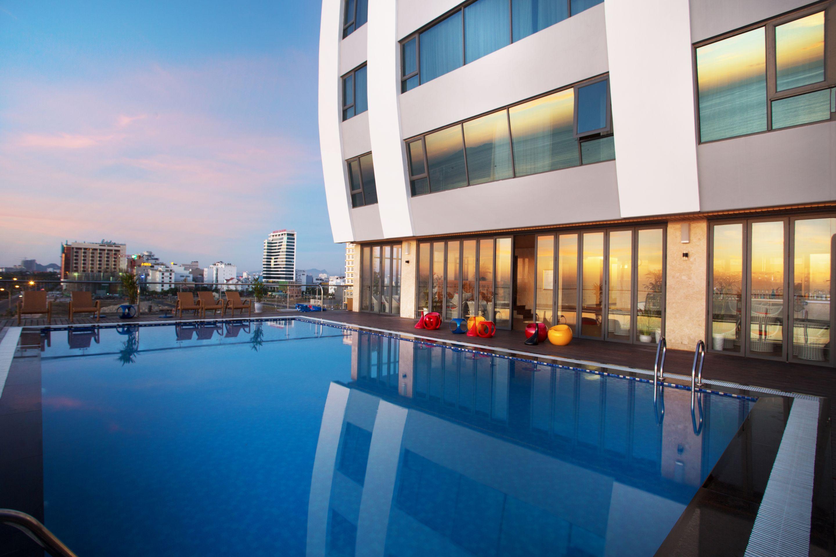 Serene Beach Hotel Danang Exterior photo