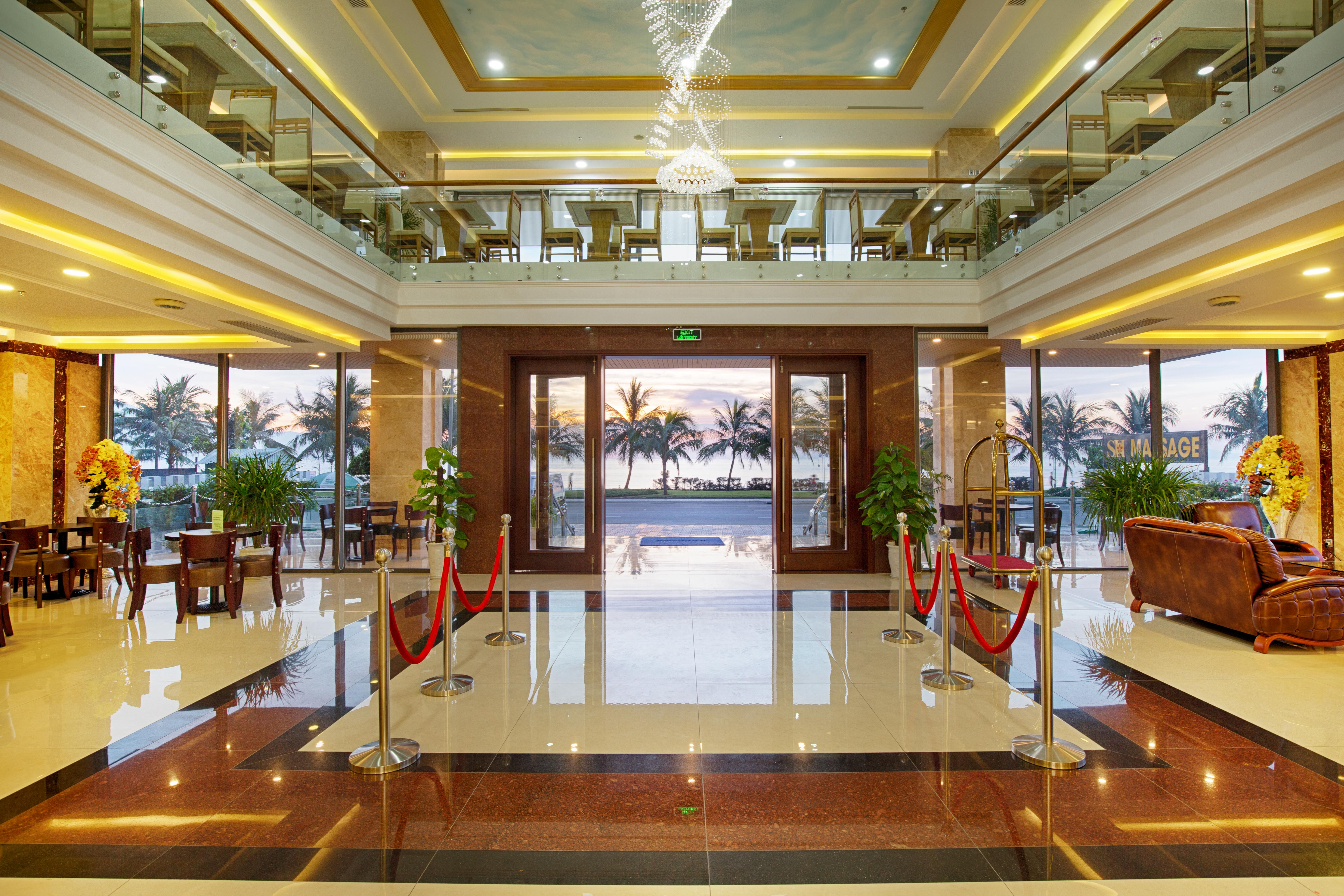 Serene Beach Hotel Danang Exterior photo
